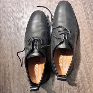 Ecco St1 Hyrbid Lite sneakers.